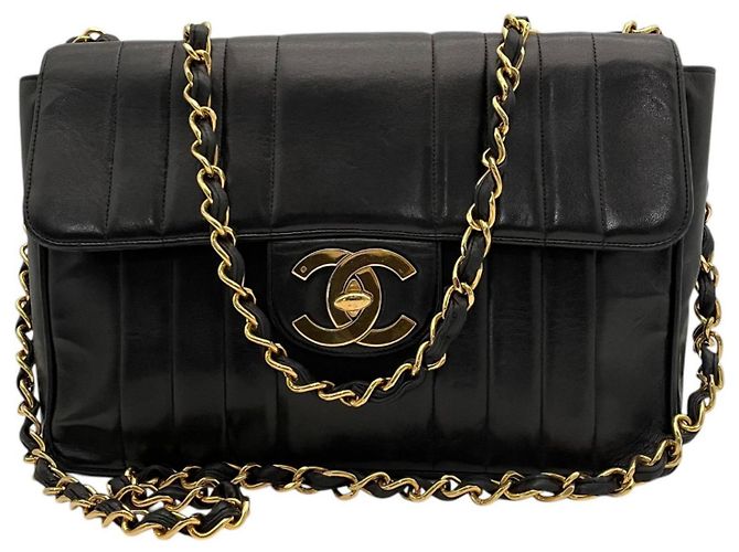 Borsa Chanel Classic Flap in Pelle Nera Nero