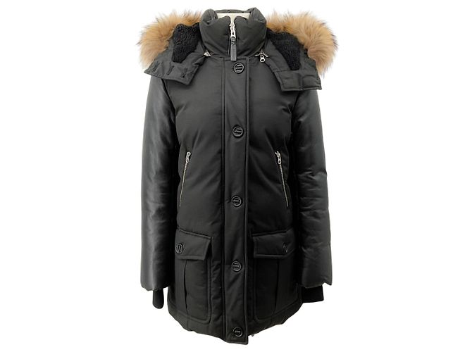 Casaco Puffer Mackage Preto com Mangas de Couro e Capuz com Detalhe em Pele