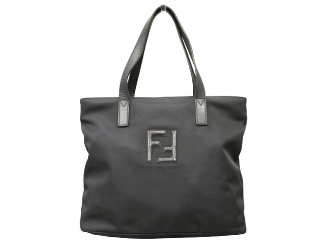 Fendi Bolsa Tote em Nylon e Couro Preto