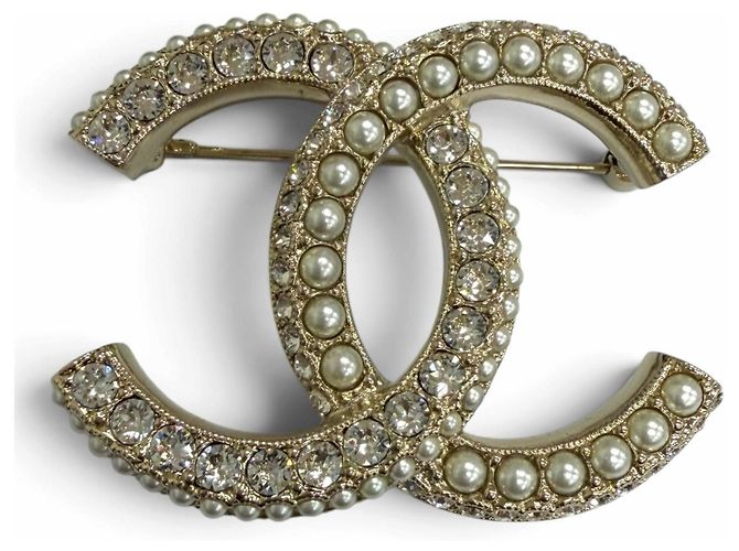 Broche Chanel Coco Mark com strass e pérolas falsas Dourado