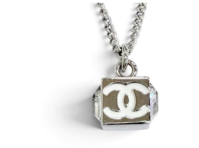 Collar Chanel B25C CC Logo Crystal Cube Plata