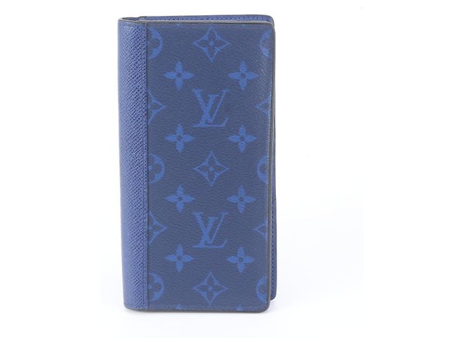 Louis Vuitton RFID-Protected Taigarama Portefeuille Brazza Long Wallet Blue
