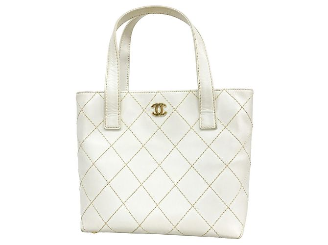 Sac Tote Chanel en cuir blanc