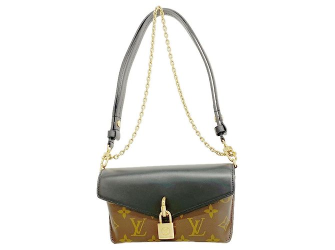 Borsa a tracolla Louis Vuitton Monogram con tracolla e lucchetto Nero