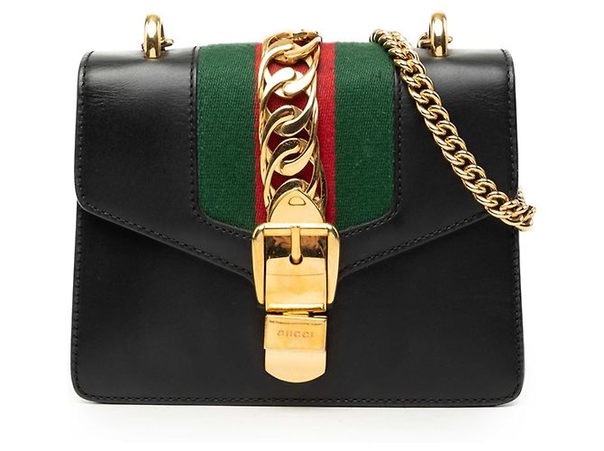 Bolsa Satchel Gucci Mini em Pele de Bezerro Preta com Corrente Web Sylvie Preto