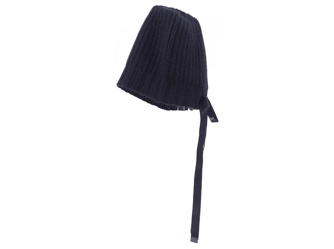 Chanel AAA421B18106 100% Cashmere Knit Cap Black