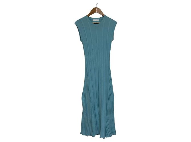 Autre Marque Exklusives CINOH STUDIOUS Strickkleid ohne Ärmel Blau Hellblau