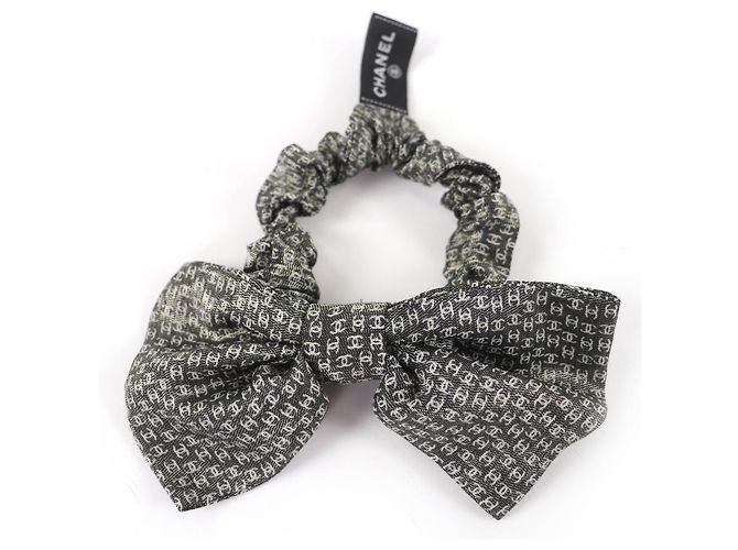 Chanel Métiers d'Art Collection COCO Mark Ribbon Scrunchie Marrone