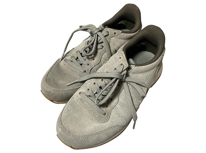 Autre Marque Baskets Nike INTERNATIONALIST Vert Kaki