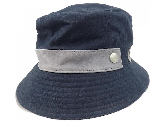 Cappello Hermès in pelle blu navy