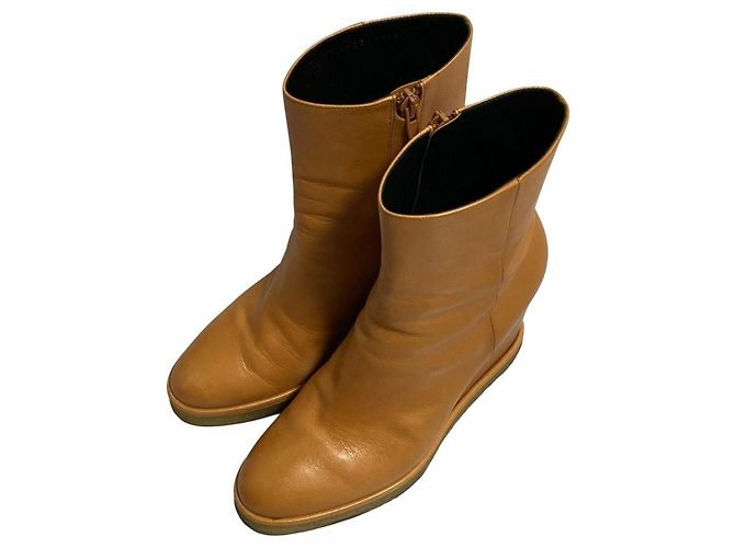Céline Bottines courtes à talons compensés en daim Celine Marron