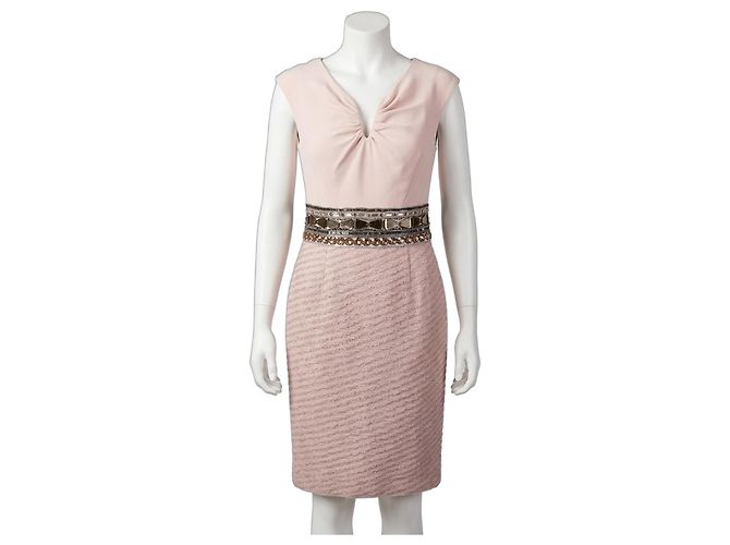 Vestido Escada rosa com cinto decorado Metálico