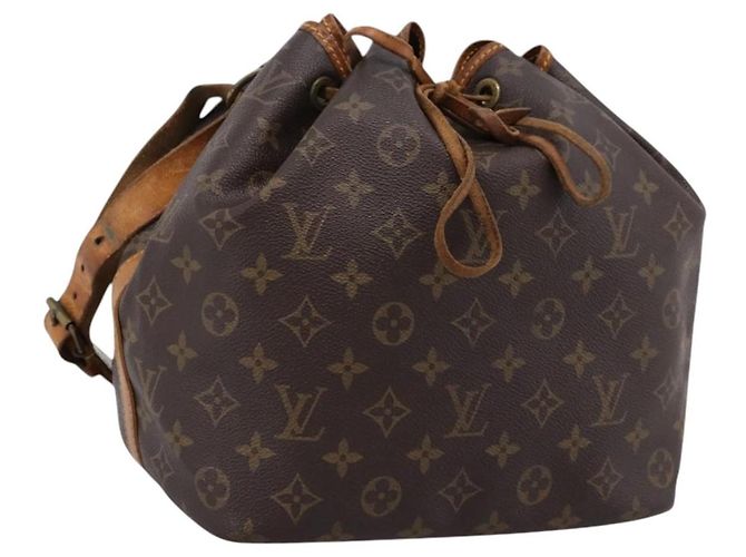 LOUIS VUITTON Monogram Petit Noe Shoulder Bag M42226 LV Auth 202947 Monograma