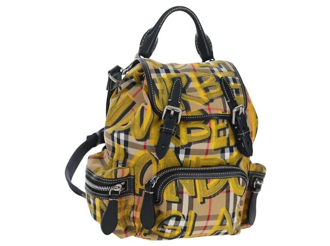 Mochila BURBERRY Nova Check Graffiti Canvas Beige Silver Auth 203410M Prata Bege