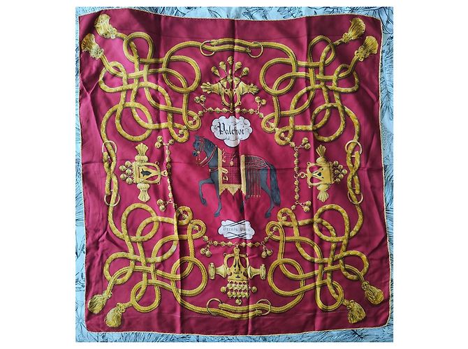 Lenço Hermès 90x90 em seda – Modelo "Palefroi" (Bordeaux e Ouro) Vermelho Dourado