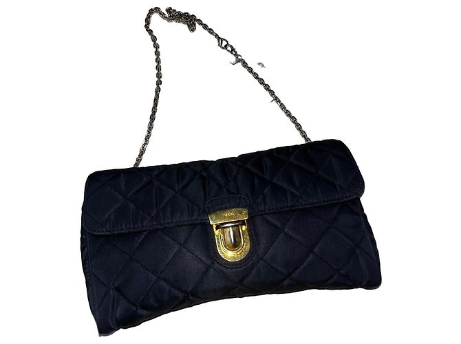 Prada Bolsa de Ombro em Nylon Acolchoado Preto