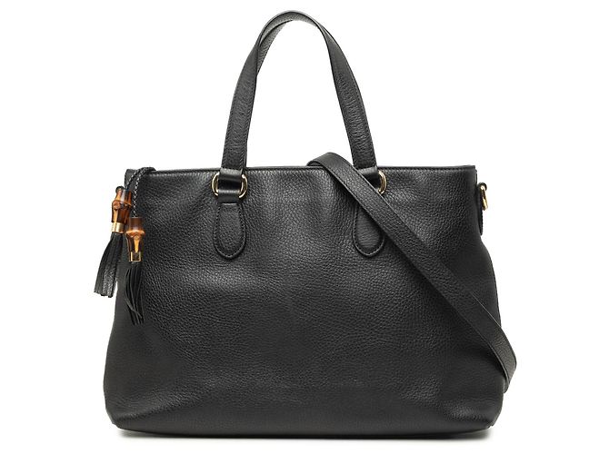 Bamboo Bolsa Satchel Gucci em couro de bezerro preto com tassel de bambu