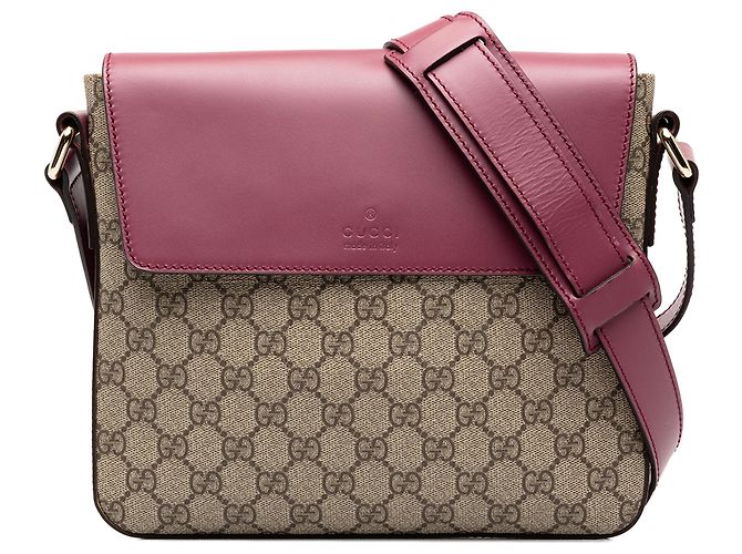 Bolsa Messenger com aba Gucci Beige GG Supreme Bege