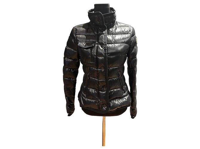 Moncler Glänzende Steppdaunenjacke - Schwarz