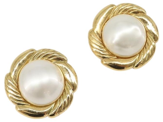 CHANEL Ohrringe Metall Goldfarben Weiß CC Auth bs37086