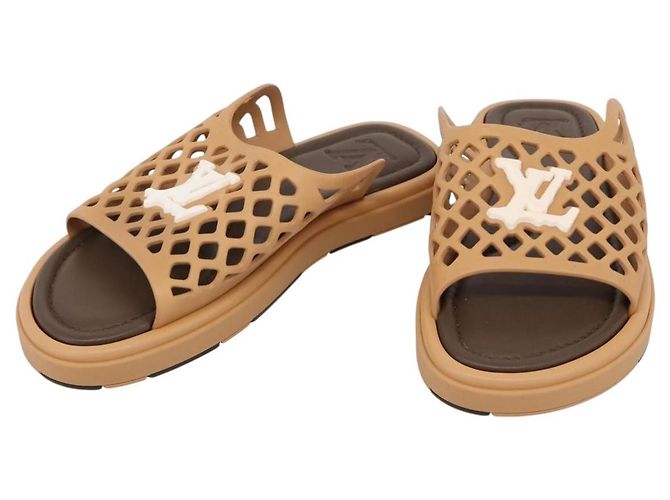 LOUIS VUITTON LV Waffles Sandals Rubber 6 LV Auth 204935M