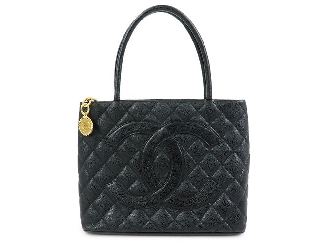Chanel Medallion Quilted Caviar Noir