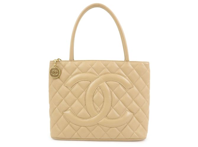 Chanel Medallion Quilted Lambskin Bege