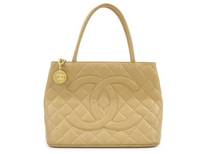 Chanel Medallion Quilted Lambskin Bege