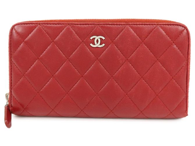 Chanel Zip Around Quilted Lambskin Small Roja