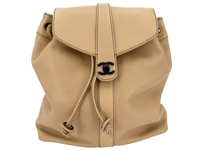 Chanel Vintage CC Turnlock Leather Medium Bege