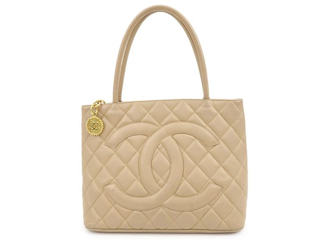 Chanel Medallion Quilted Lambskin Bege