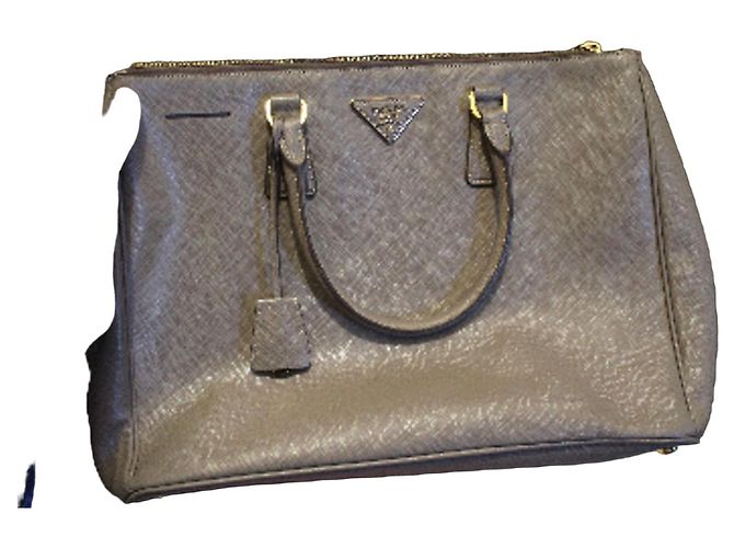 Borsa a mano Prada Saffiano Pelle Grigia Grigio