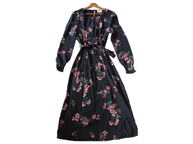 Justine Sézane langes Seidenkleid - Schwarz mit Blumenprints Pink Mehrfarben Grün