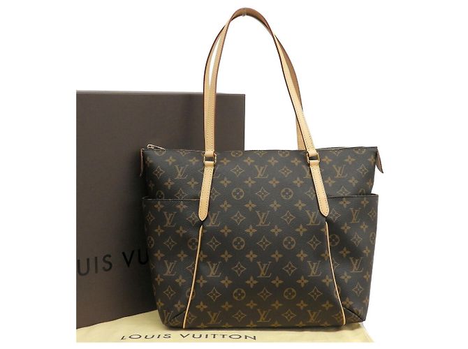 Saco Tote Louis Vuitton Monogram Totally MM Monograma