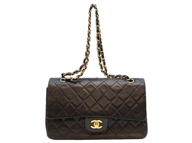 Borsa a tracolla Chanel in pelle di agnello matelassé nera Nero