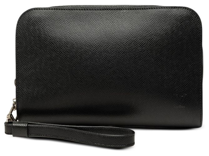 Louis Vuitton Black Taiga Pochette Baikal Preto