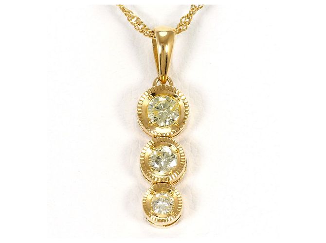Autre Marque Collana in oro giallo 18K e diamanti D'oro