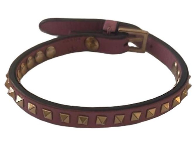 Pulsera Rockstud Valentino Garavani de piel rosa