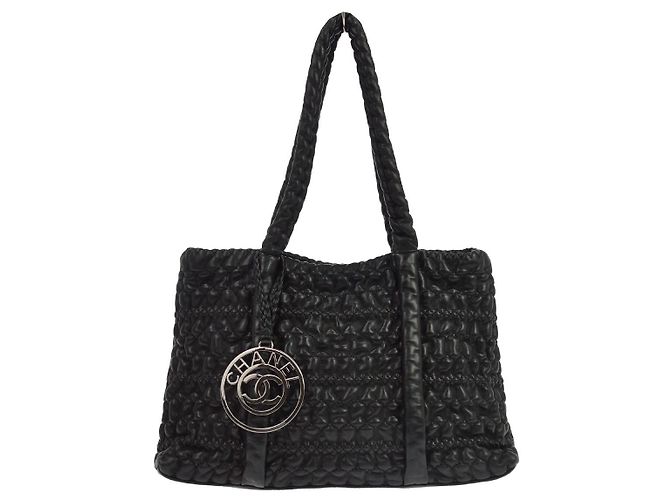 Chanel Hidden Chain Wrinkled Lambskin Large Preto