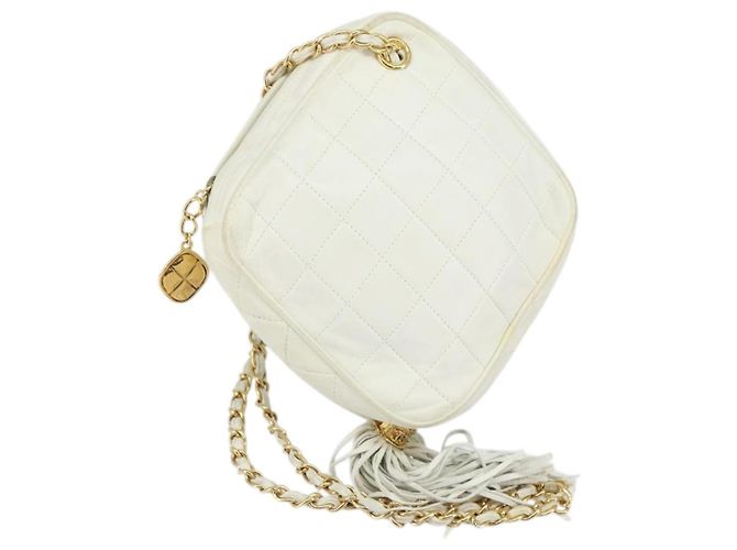 CHANEL Bolsa de Ombro com Corrente em Pele de Cordeiro Branco Ouro CC
