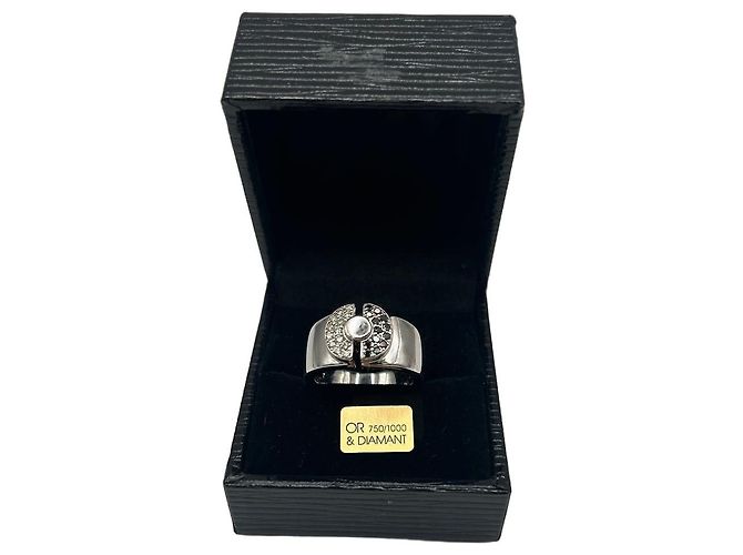 Autre Marque Anel em ouro branco e diamantes Hardware prateado
