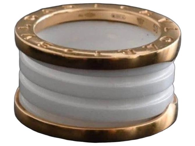 Bulgari Anello B.zero1 in ceramica bianca e oro giallo Bianco D'oro