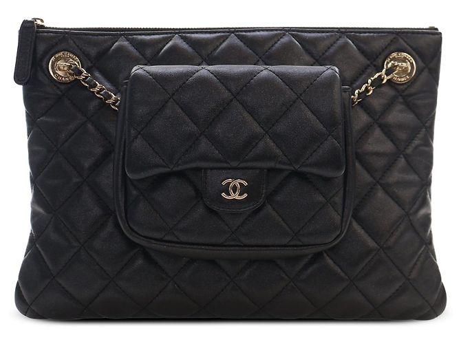 Bolsa Chanel preta em pele de cordeiro acolchoada CC com mini bolsa de aba Preto
