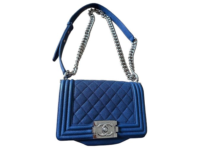 Le Boy Saco de aba Chanel Boy Chanel em couro granulado azul