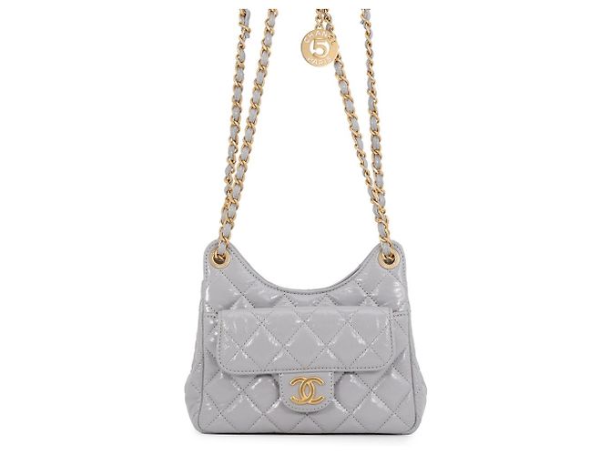 Bolsa de Ombro Chanel Matelasse com Corrente Marrom