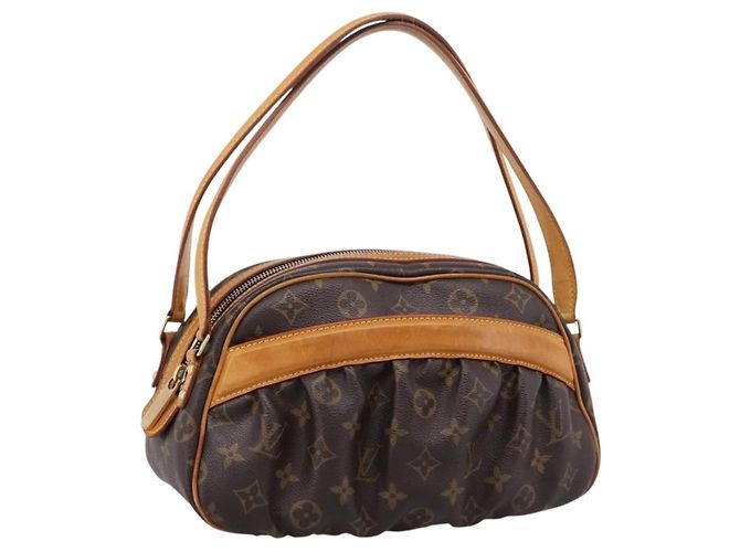 Bolsa Louis Vuitton Clara Monogram Canvas Marrom