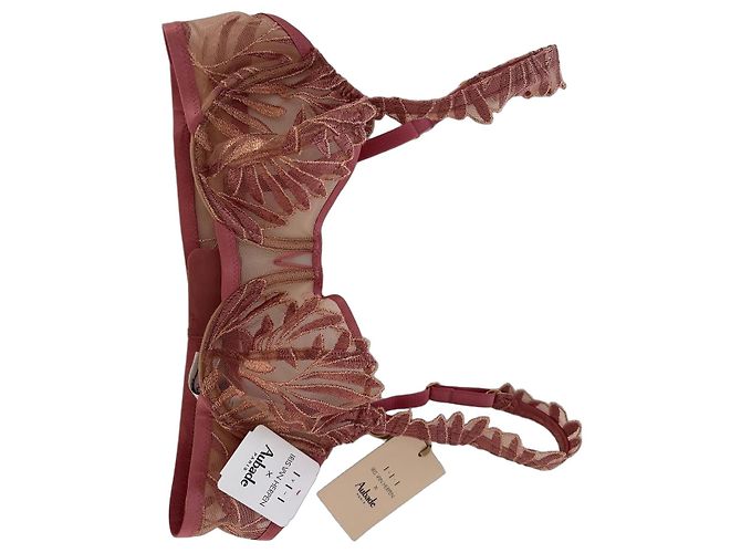 Autre Marque Aubade x Iris van Herpen Rose Embroidered Bra Pink Beige