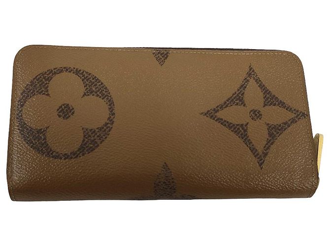 Louis Vuitton Zippy Reverse Monogram Giant 20 cm Marrone