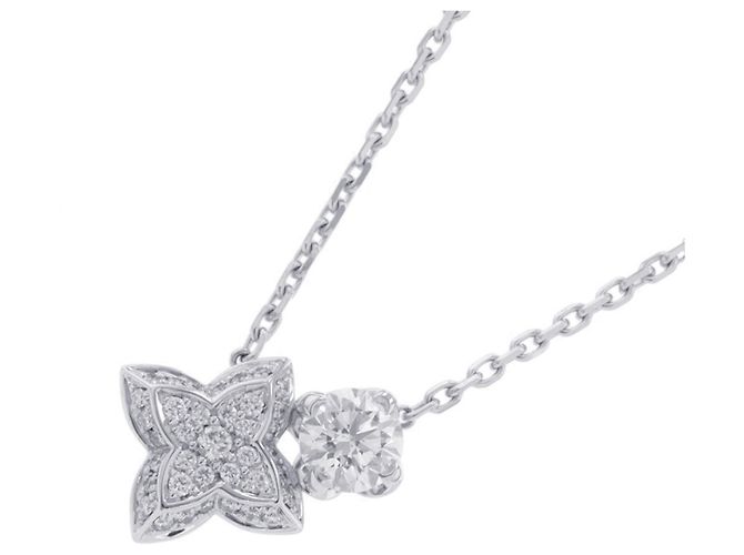 Colar com pingente Louis Vuitton em ouro branco 18K e diamantes