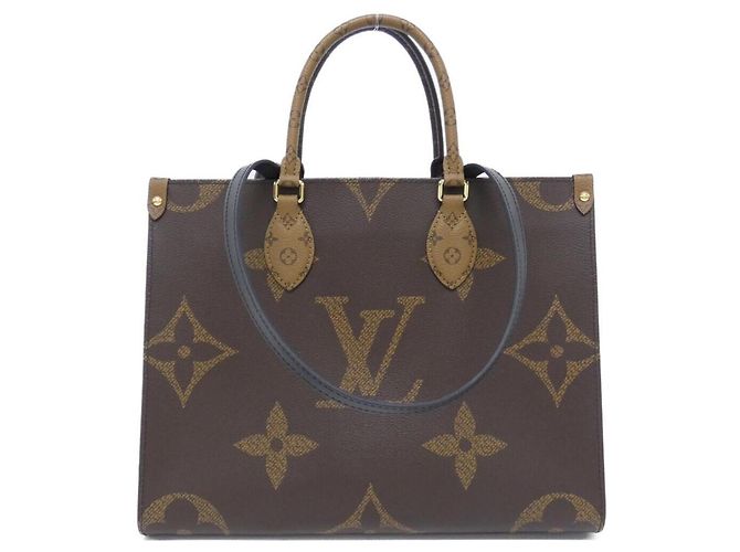 Bolsa Louis Vuitton Monogram Giant OnTheGo MM Marrom